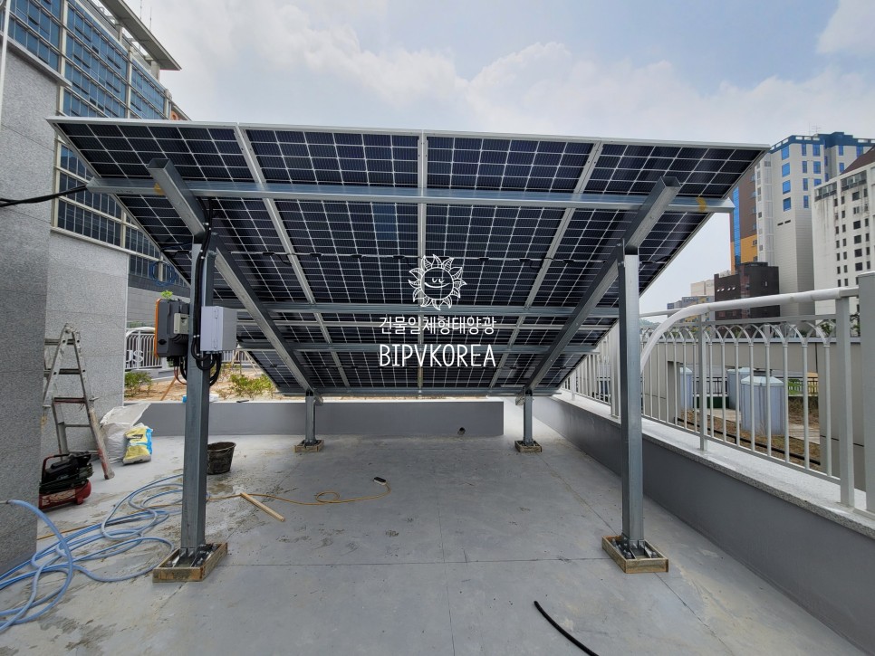 Roof-top photovoltaic system in efficiency apartment [첨부 이미지4]