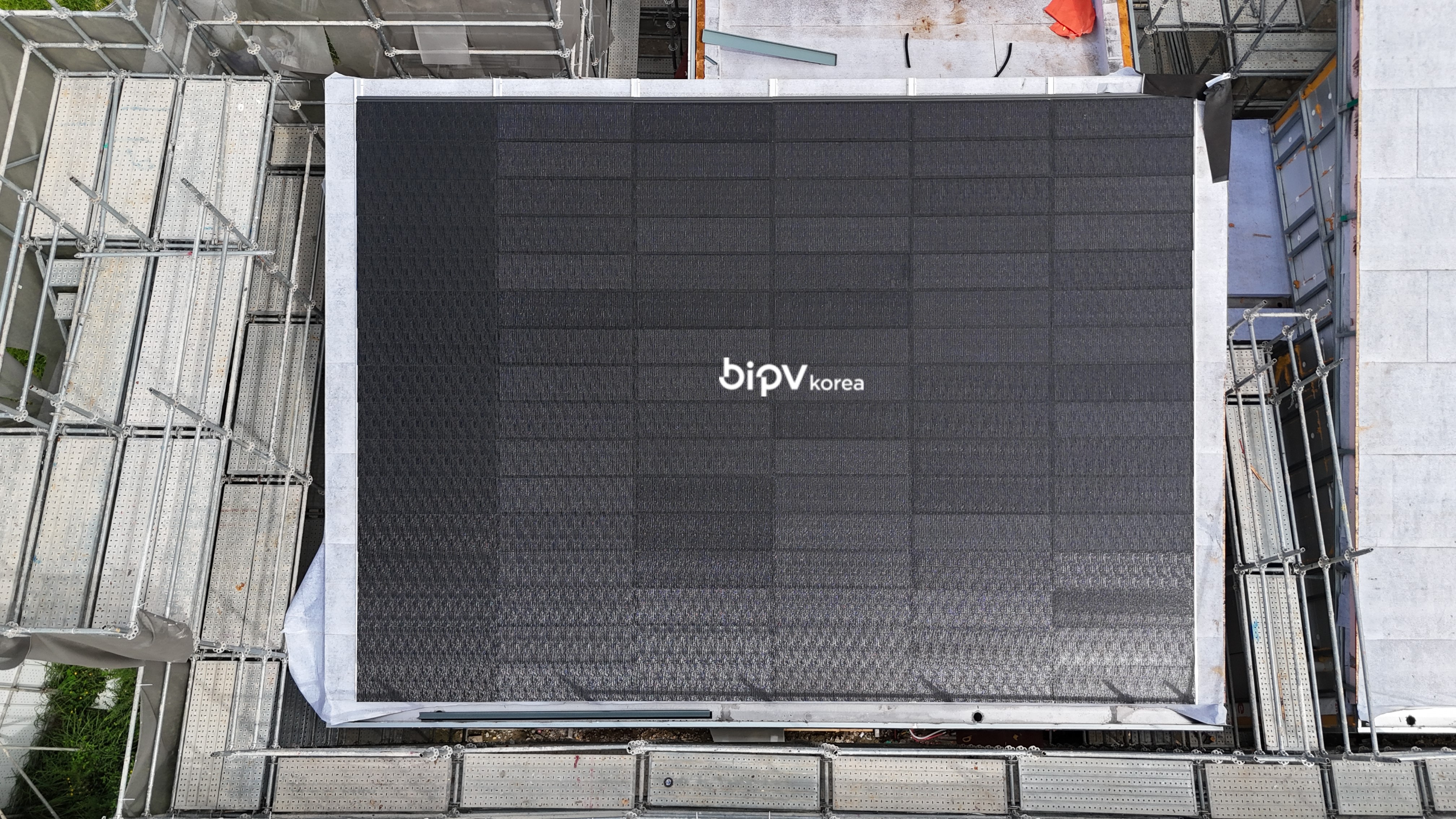 BIPV_SOLTILE _ 인천 Jack Niclaus G.C 내 신축 지붕 [첨부 이미지2]