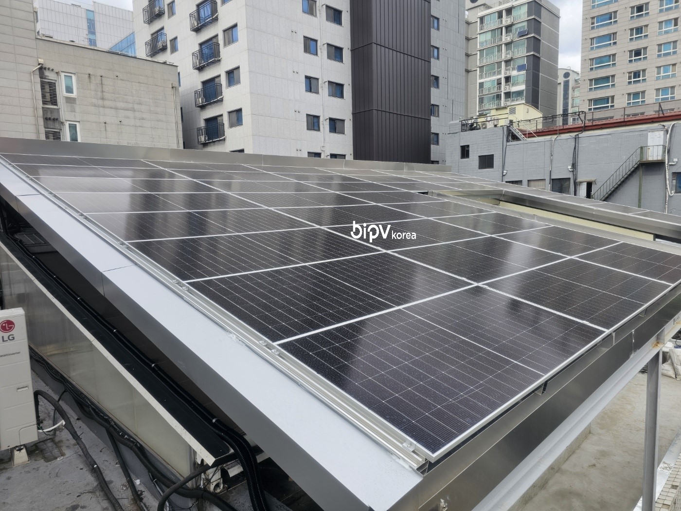 Case Study: Waterproofing Installation for Solar Modules [첨부 이미지1]